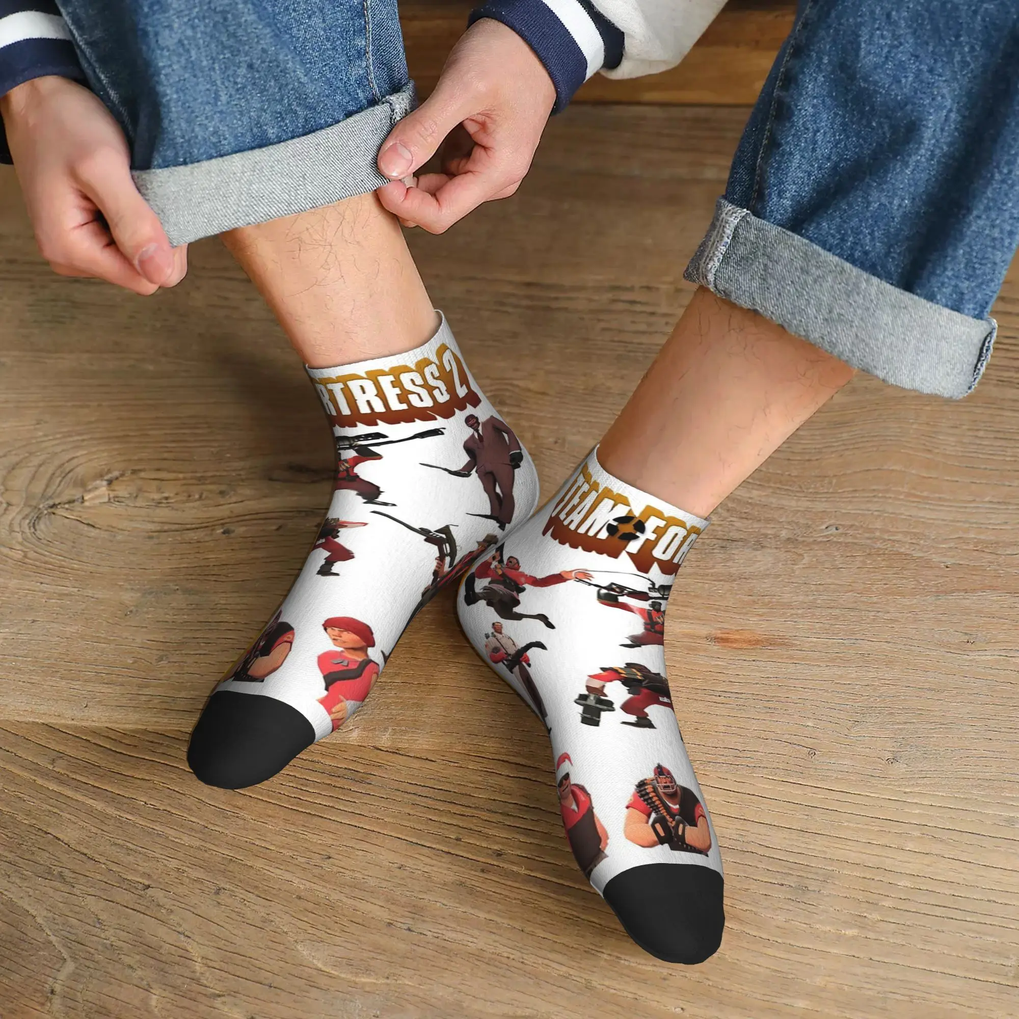 

All Seasons Team Fortress 2 TF2 Log Socks Harajuku Sweat Absorbing Sport Middle Tube Socks Soft Hip Hop Stockings for Men Women