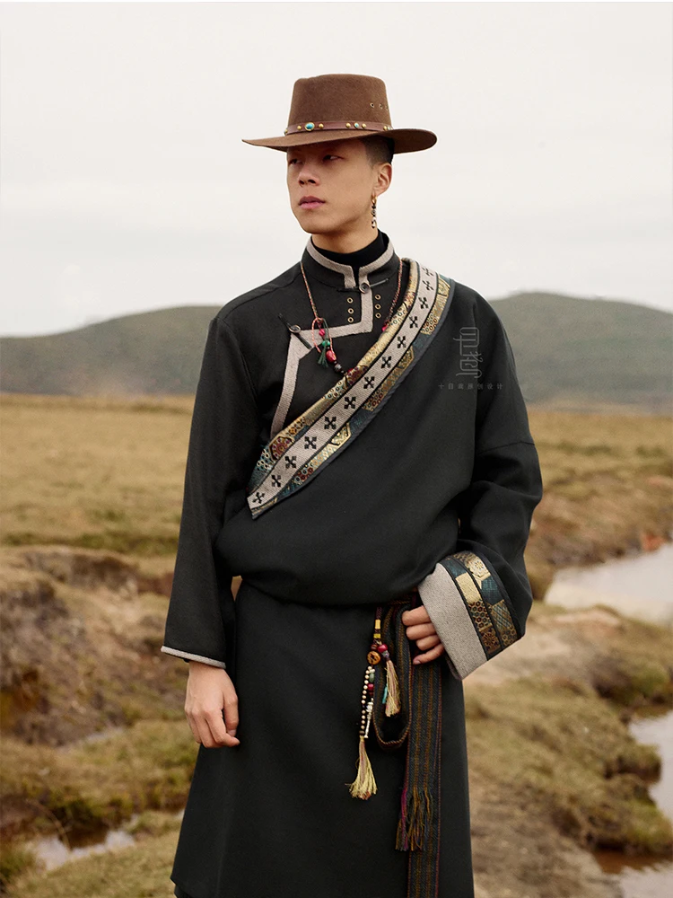 Design abbigliamento tibetano abito nero da uomo stile etnico fotografia di viaggio Tibet turismo nuovo