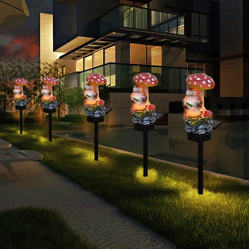 Solar Owl Garden Light Outdoor babbo natale lampada a fungo LED Landscape Lawn Lantern decorazione statua in resina impermeabile per la festa/natale