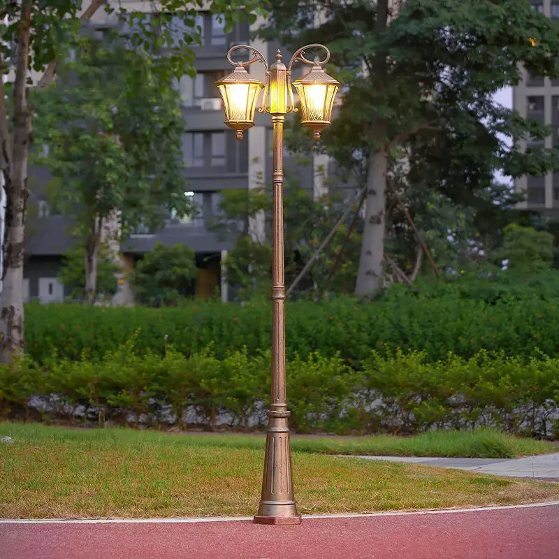 Lampioni per esterni lampade da strada da cortile impermeabili in stile europeo Retro comunità Dual Household High Pole Garden