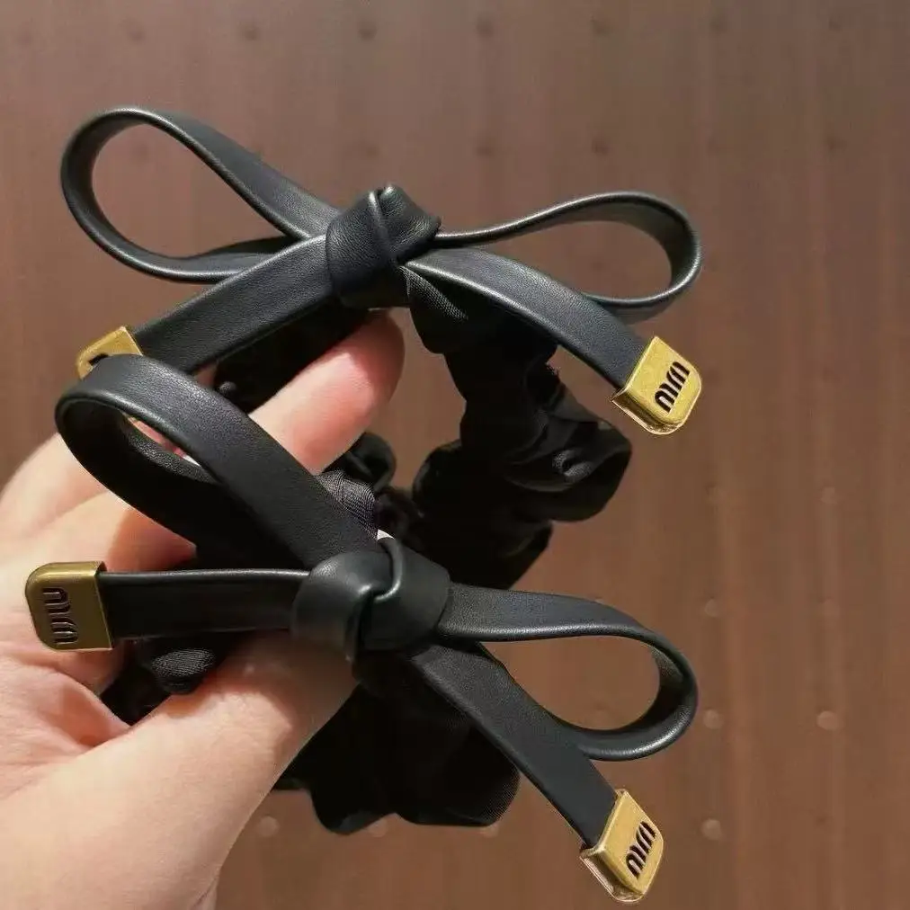 Nueva horquilla de moda retro clásica de diseñador de lujo negro de alta calidad para mujer accesorio para el cabello premium de otoño e invierno