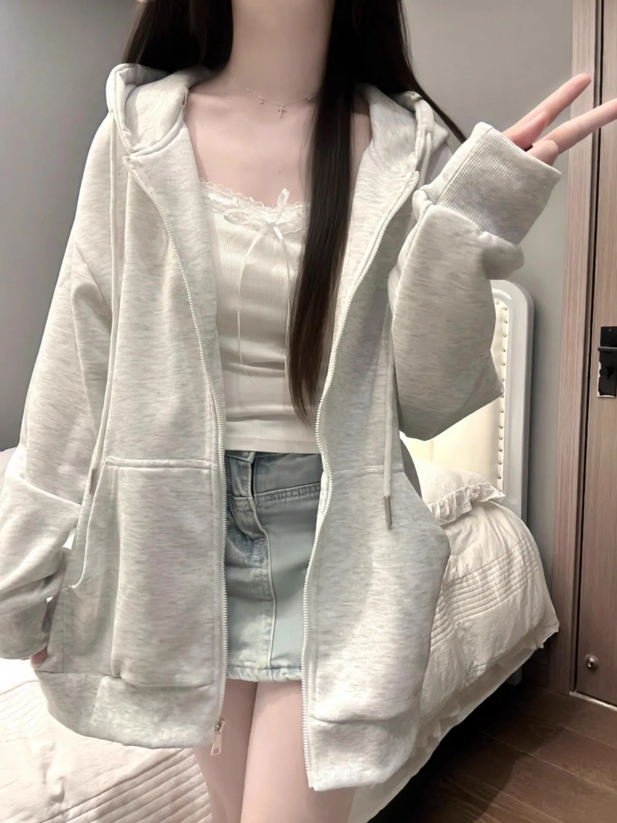 

Белая женская толстовка с капюшоном в японском стиле, свободного кроя, осенне-зимняя, новинка, модная верхняя одежда для повседневной носки, с длинными рукавами, на молнии