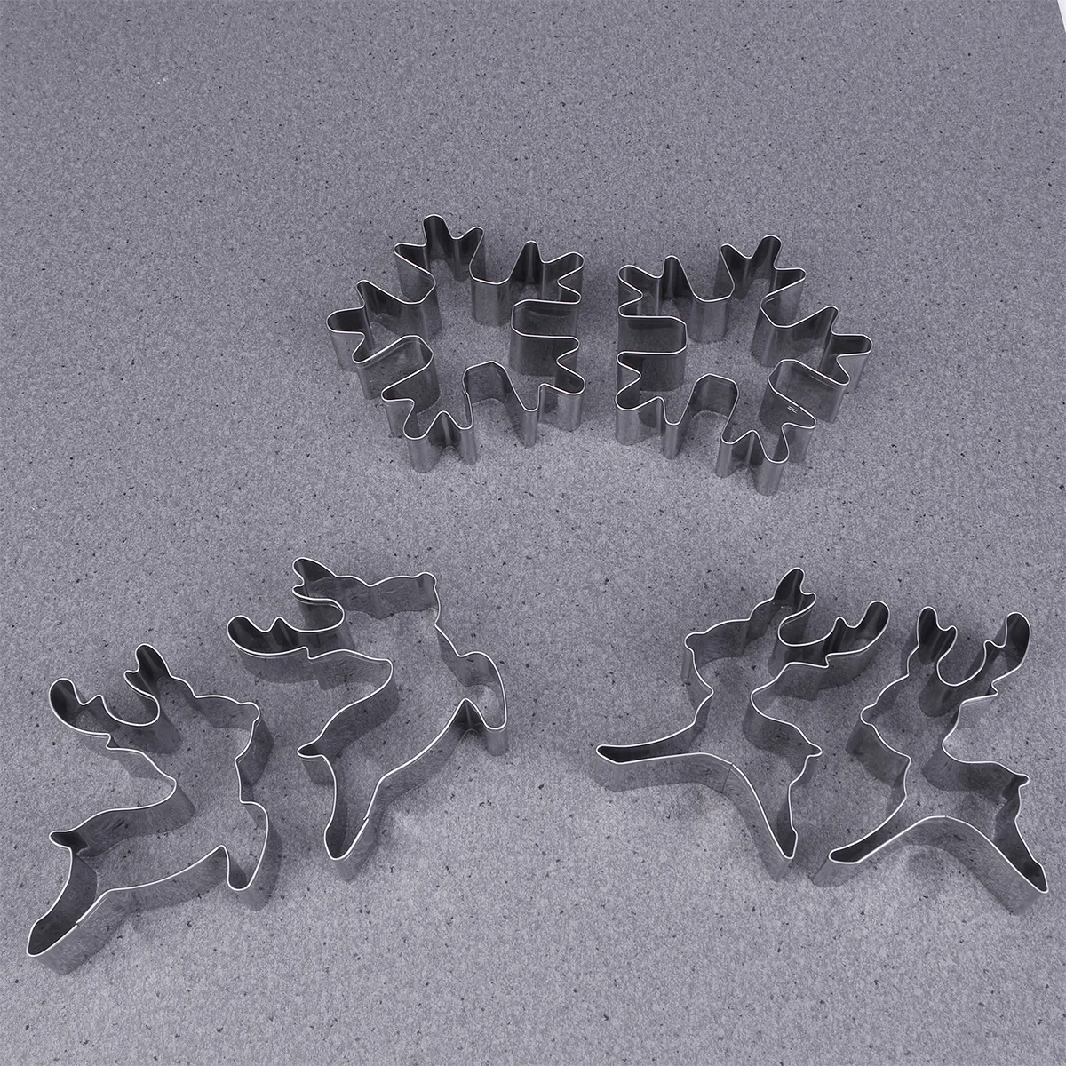 

6Pcs Snowflake Reindeer Stainless Steel Molds Christmas Theme Nonstick Rustproof for Cake Baking Chocolate Crafting and More
