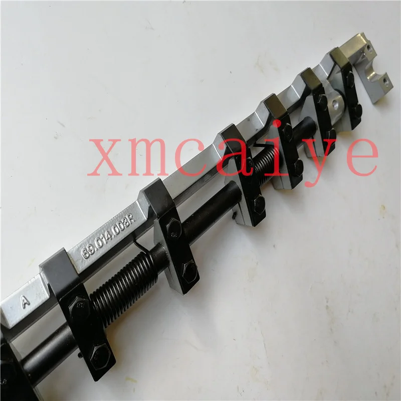 

Free Shipping 1 PCS 69.014.003F High Quality GTO52 Delivery Gripper Bar Spare Parts