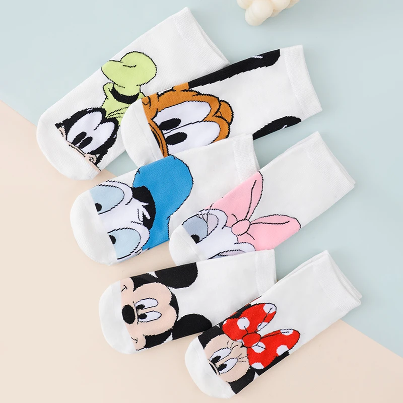 5/10 Pairs Random Disney Mickey Minnie Donald Duck Daisy Pluto Goofy Ankle Socks Cute Cartoon Print Cotton Short Socks for Women view 3