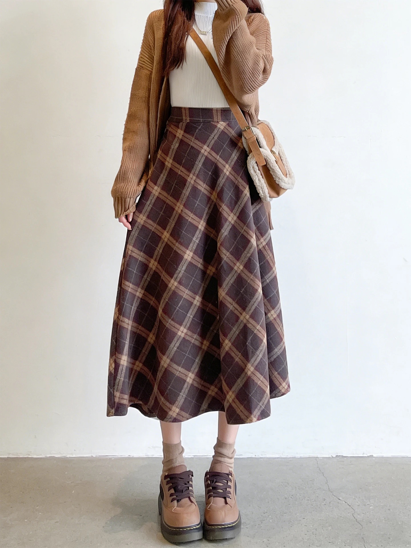 

plus Size Women's Vintage Plaid A-Line Woolen Skirt Loose High Waist Midi Length College Sle Pleated Skirt
