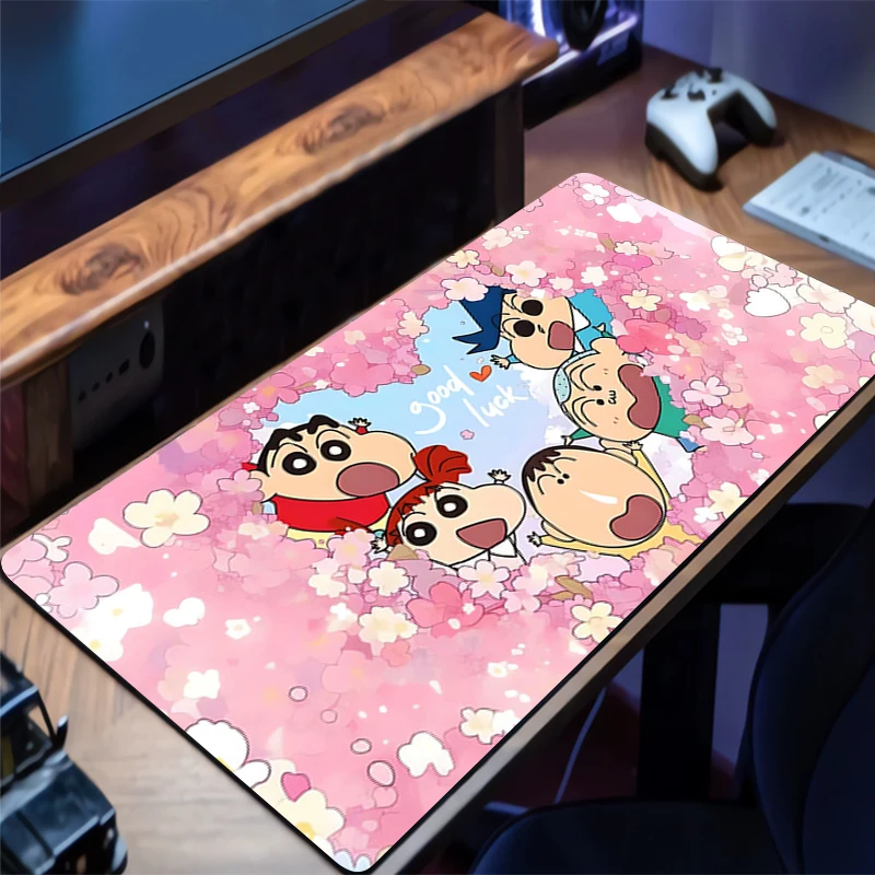 Alas Mouse C-crayon Shin-chan Extended Gaming Mousepad Dengan Tepi Jahitan Alas Meja Anti Selip Alas Keyboard Komputer Modis