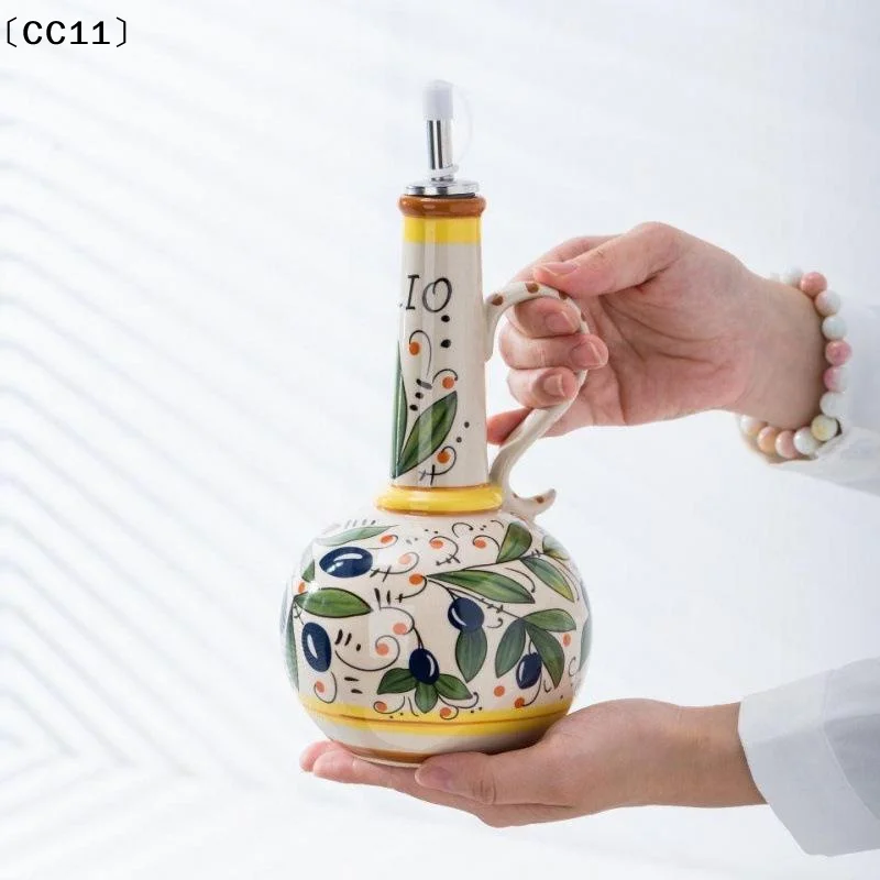 1PC Olive Oil Dispenser Underglaze Embossed Ceramic Oil Vinegar Can Kitchen Accessories Storage Dispenser Container Bottle〔CC11〕