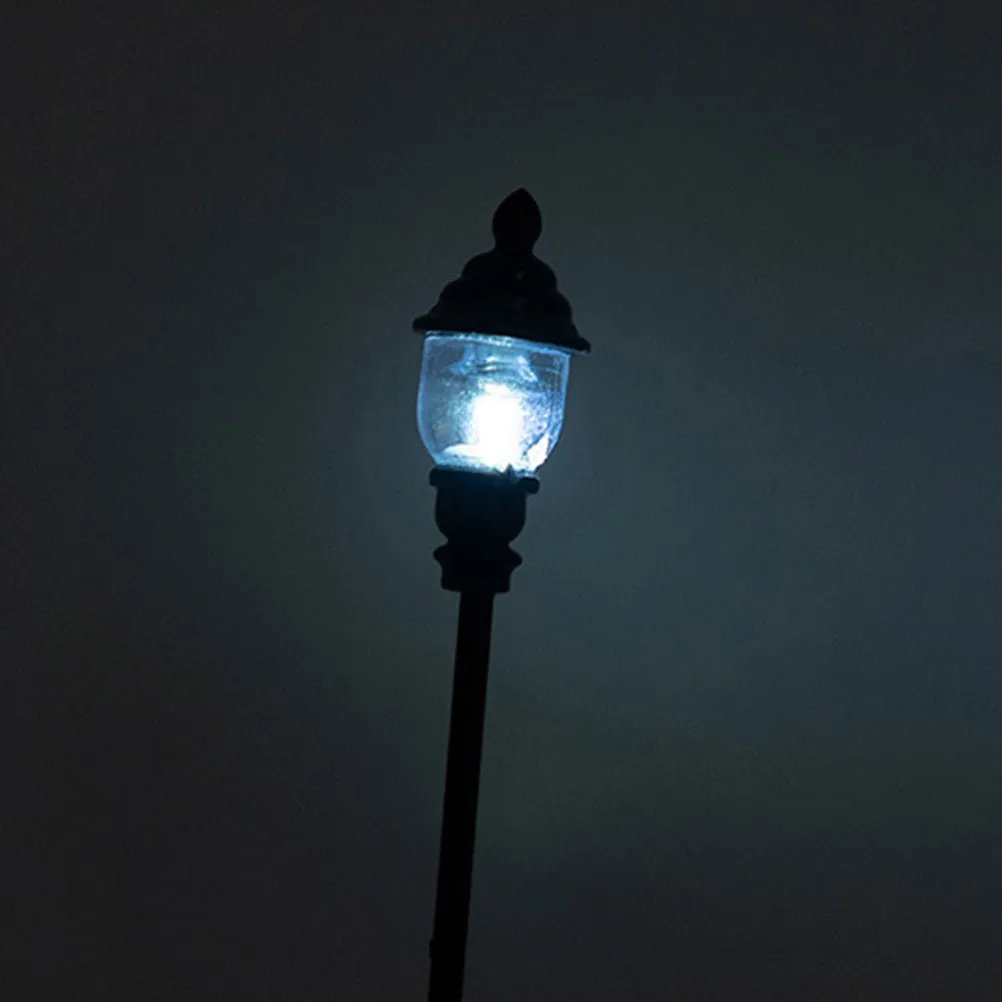 

4Pcs Sand Table Yard Lamps Mini Street Lamp Decorative Miniature Park Light for Garden Diorama Landscape Decor Micro House