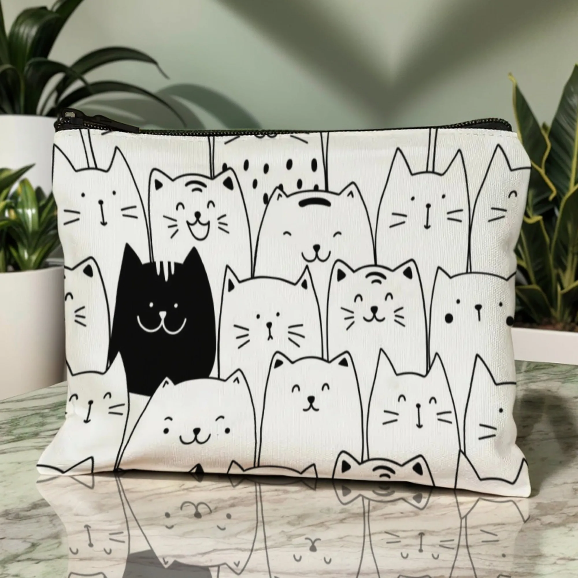 Cute Cat Pattern Cosmetic Bag Black & White Cartoon Cat Faces Print Adorable Makeup Storage Organizer Pouch for Cat Lovers