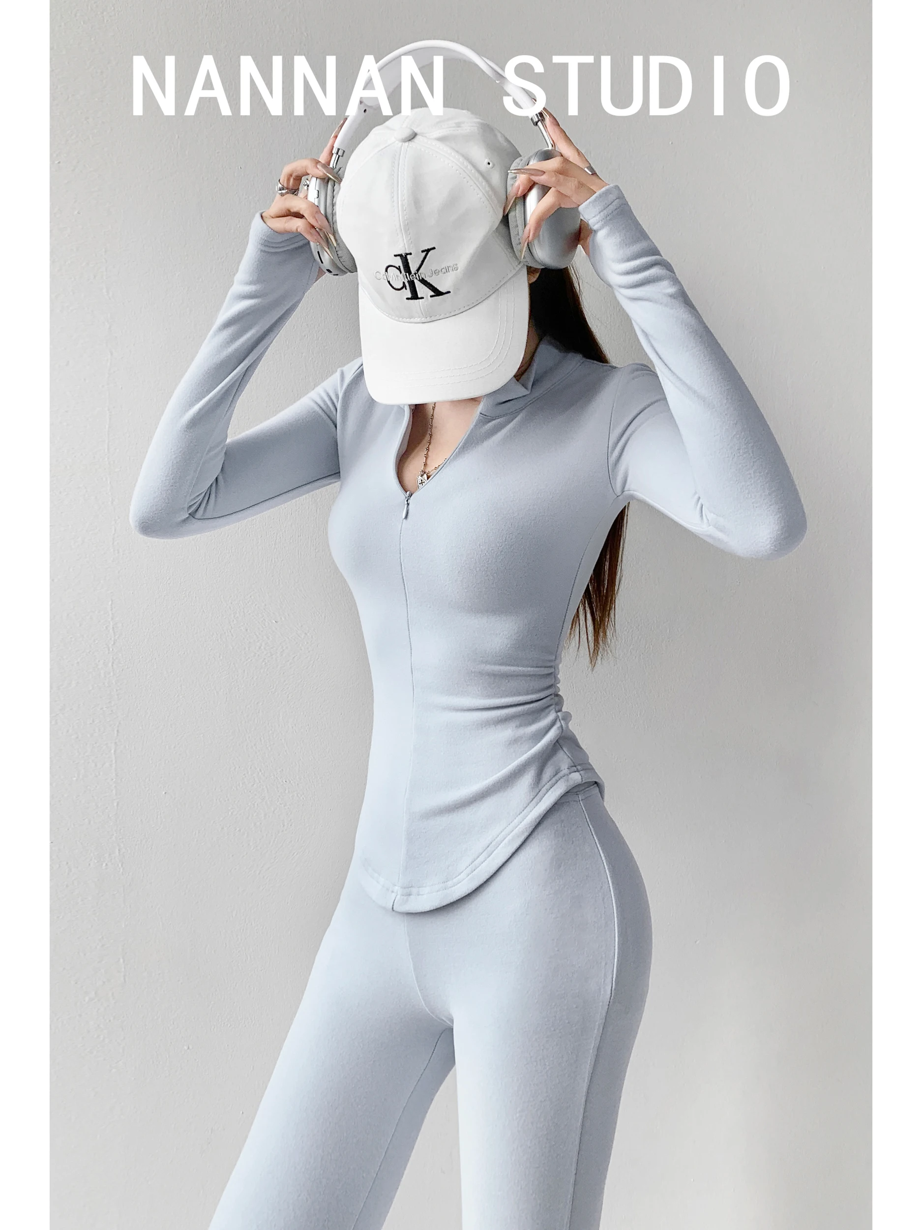 

Fitness Sportswear Set Tight Long Sleeve Micro Flare Pants Yoga Top Women's Body Shape Highlighting Street Style Fashion Set