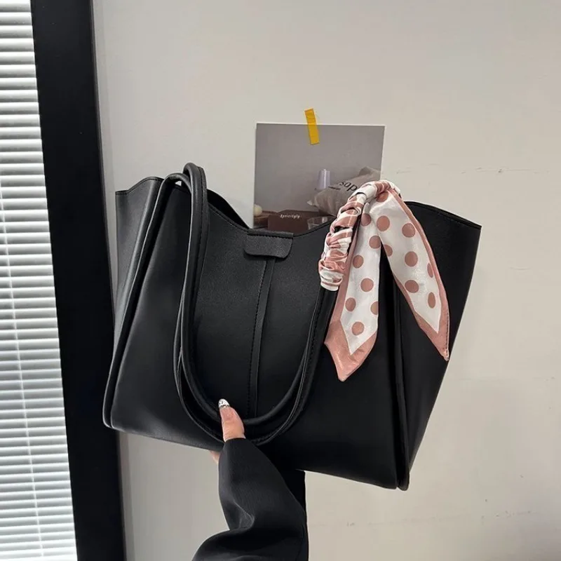 CEEKAY Damen-Tragetasche, cremeweiß, weiches PU-Leder, große Schulterhandtasche mit Schal-Detail und Beutel-Set, für den täglichen Pendelverkehr, lässig – Detail 34