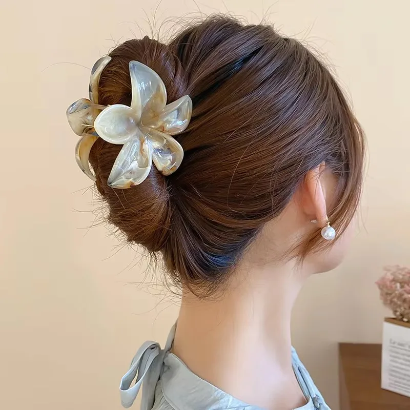 Flower Shark Claw Trendy Hair Clip Wedding Hair Accessories Ponytail Gradient Frangipani Hairpin Cute Vacation Prom Hair Jewelry