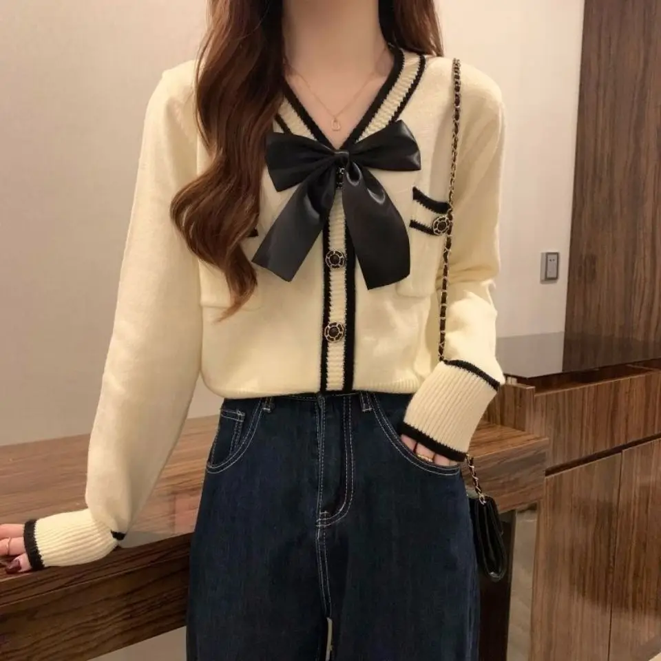 2023 Autumn New Fashion Small Fragrance Top Design Sense: A Small Crowd Bow Tie up Sweater Coat Women\'s Cardigan