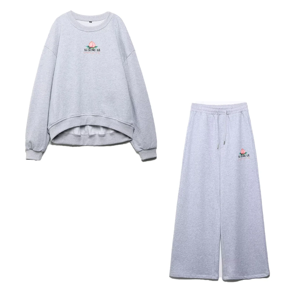 เสื้อผ้าผู้หญิงใหม่สำหรับฤดูใบไม้ร่วง สไตล์ยุโรปและอเมริกา เสื้อสเวตเชิ้ตปักลายพิมพ์ กางเกงจ็อกกิ้งทรงหลวมขายาว