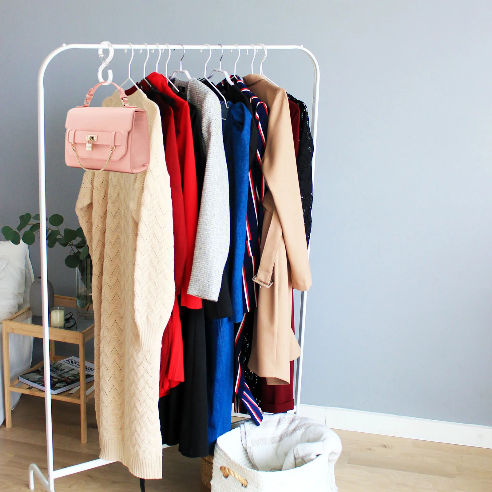 

8pcs Plastic Hanging No Drill Hooks For Clothes Coats Bags Aprons Spoons Tableware Closet Organizer Hooks