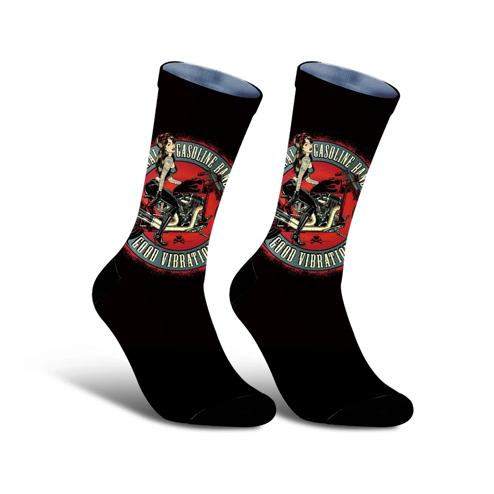 Ciclisti, step up! Calzini resistenti all'umidità e durevoli con fantastici modelli. Rendi il tuo giro un esposizione di moda alla moda in un istantaneo