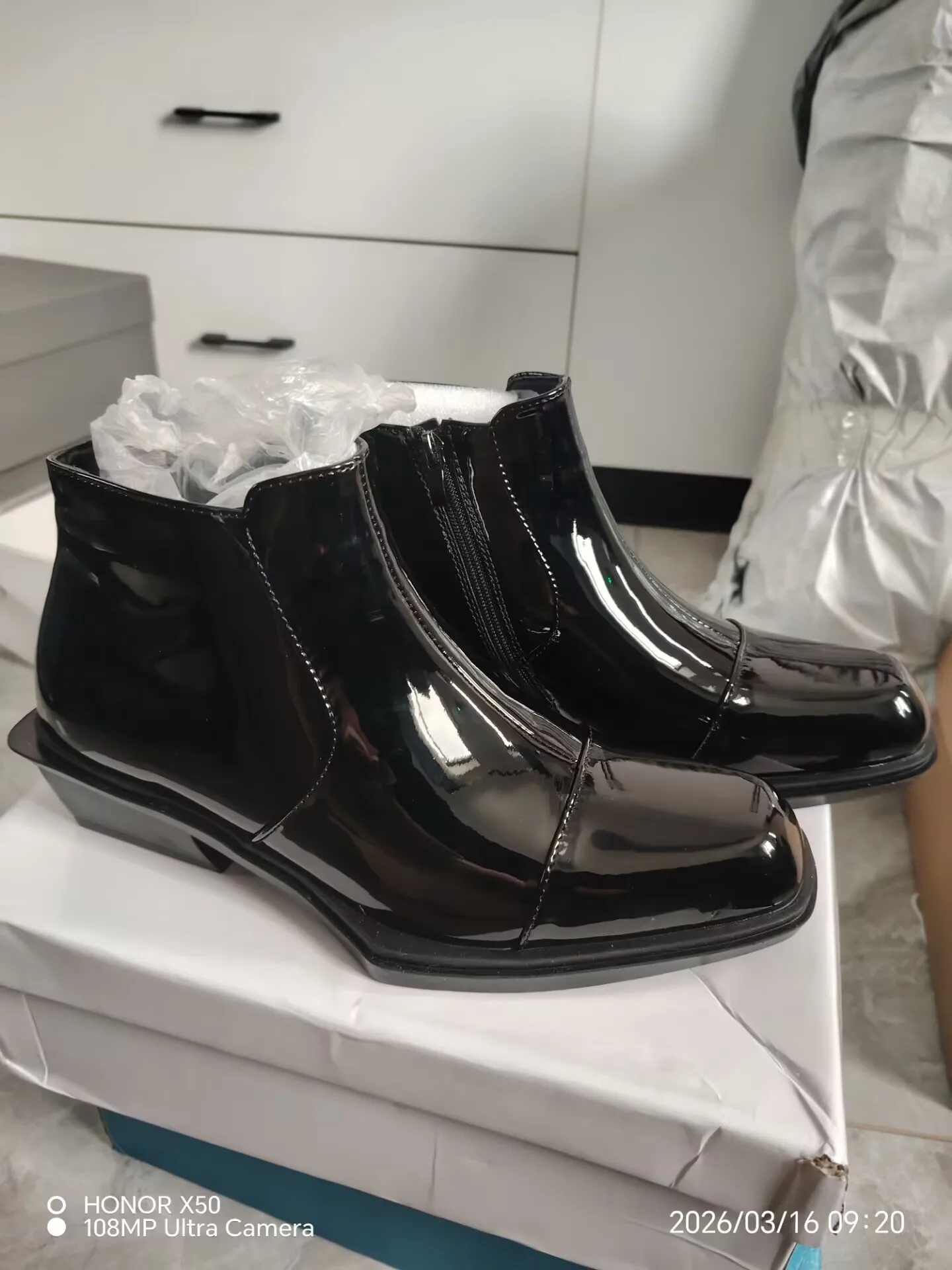 2026 High Top Chelsea Tip Inner Height Increase Men's Casual British Short Thick-soled Sneakers Chelsea Boots