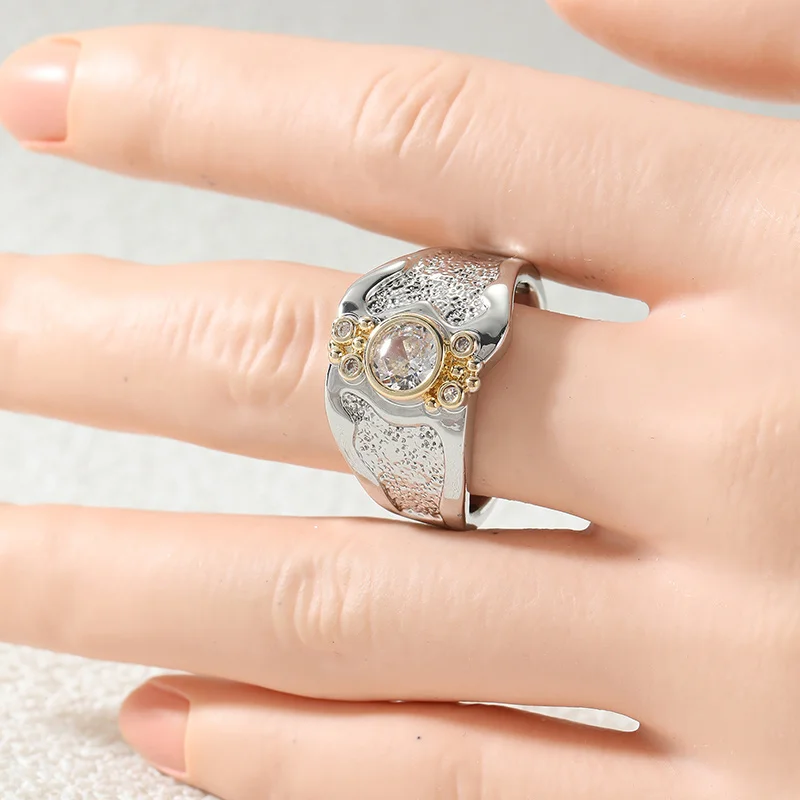 Ladies' Gorgeous Luxury Silver Plated Ring Irregular Design Inlay Synthetic Zircon Shiny Ring Banquet Dinner Charm Jewelry