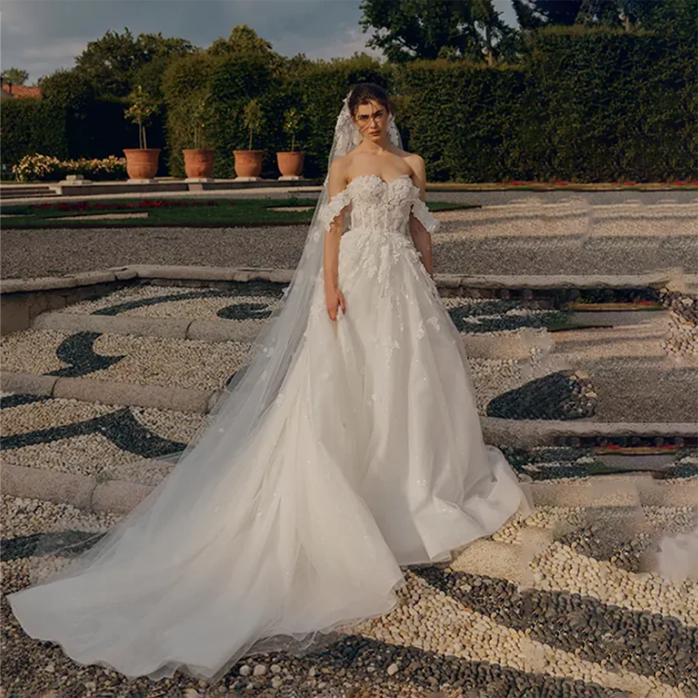 

Wedding Dress Strapless A-Line Tulle Bridal Gown Appliques Pleated Dress for brides wedding Dresses Elegant Formal Bridal Gowns