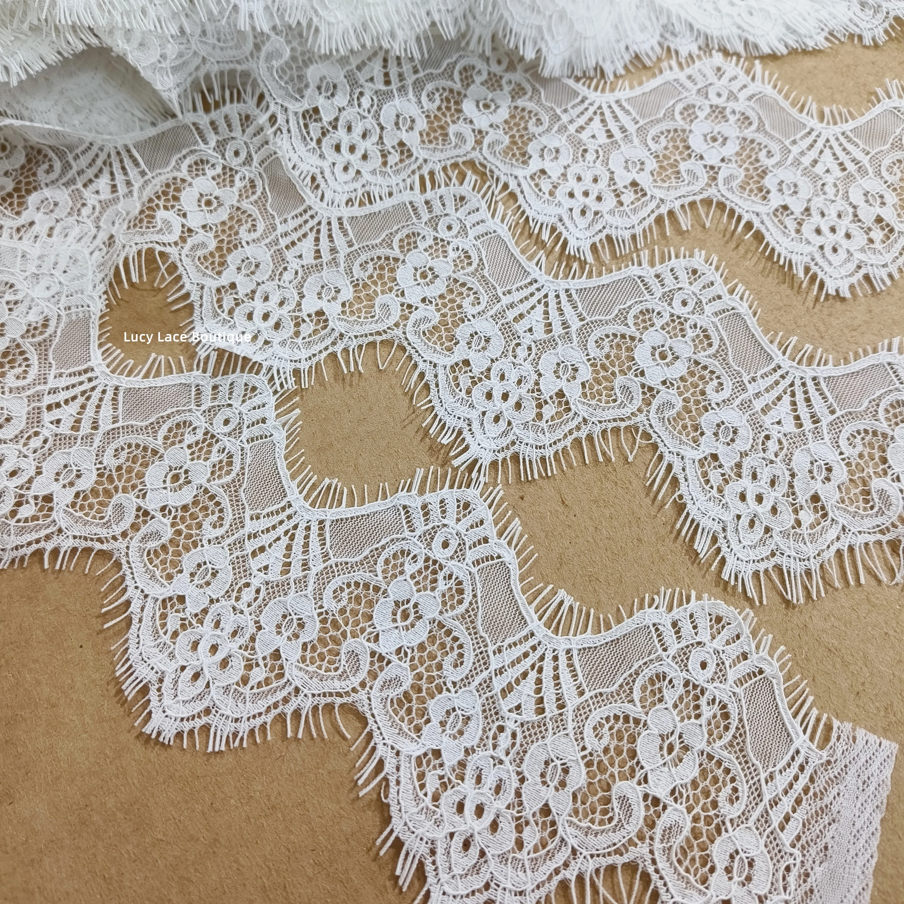 

Оптовая продажа, ширина 7 см, костяное кружево, зубчатая панель для одежды, проводная и нежная кружевная отделка белого цвета, 30 м, 2025 г.