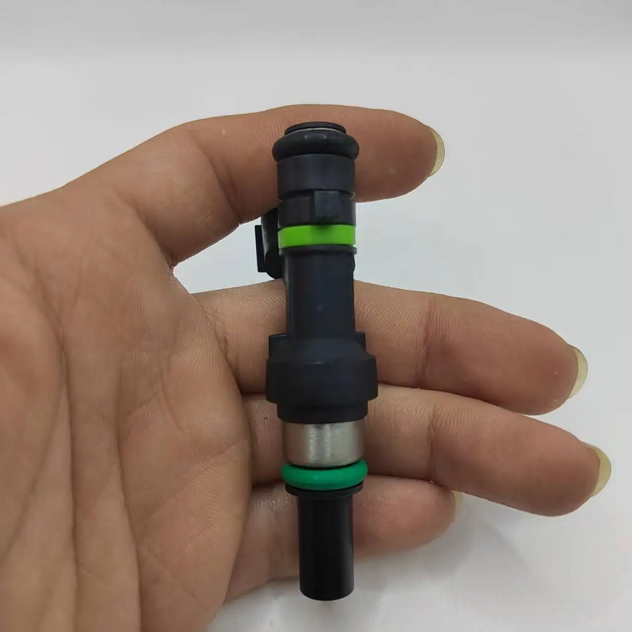 1pc-4pcs  OEM 16600 Original For  Versa- Tiida- MARCH III (K12) HR16DE 1.6L Fuel InjectorsED000 16600-ED000 FBY1160