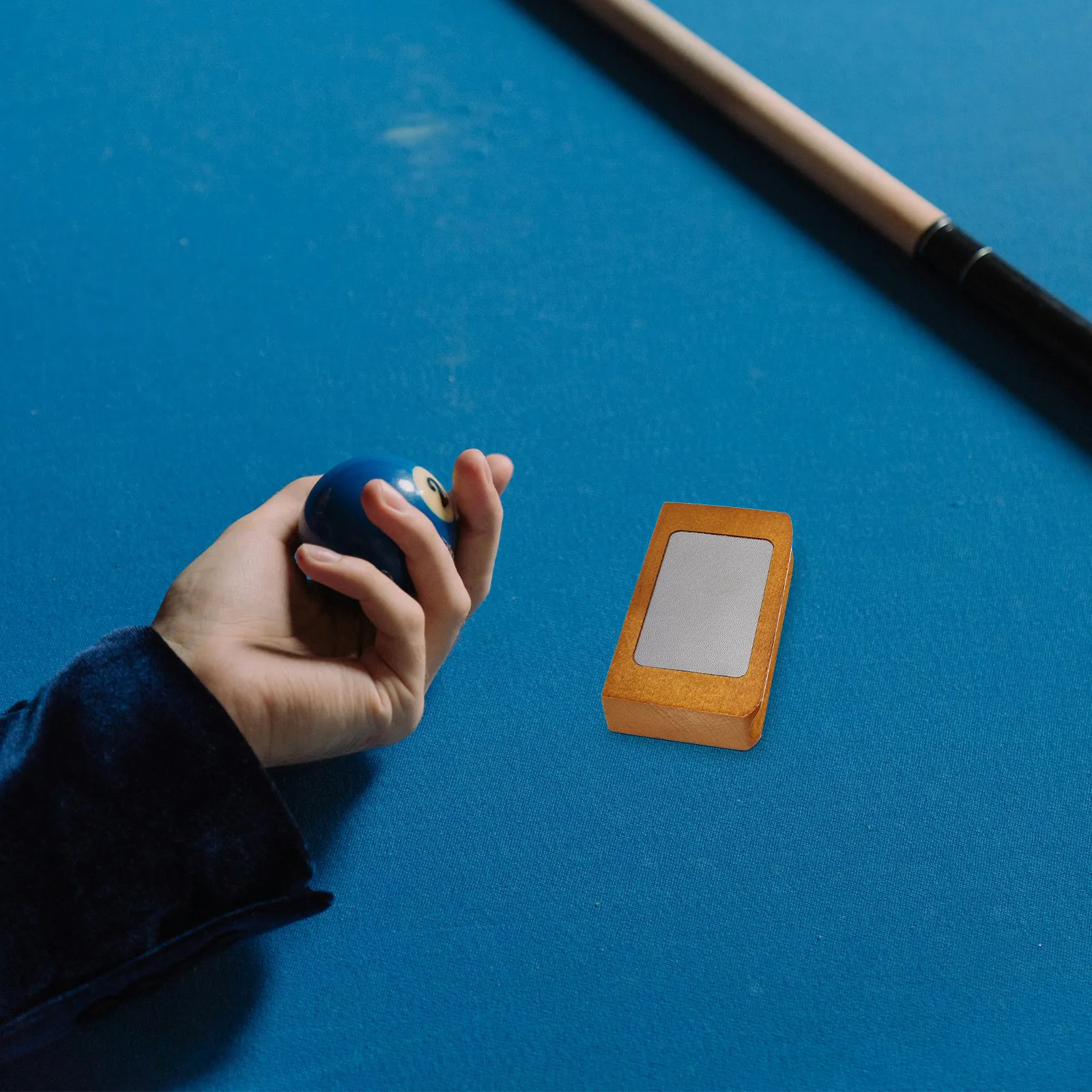 لوح تلميع خشبي مربع بتصميم مريح لطحن وتنظيف عصا البلياردو، أداة صيانة وتنظيف رأس عصا البلياردو