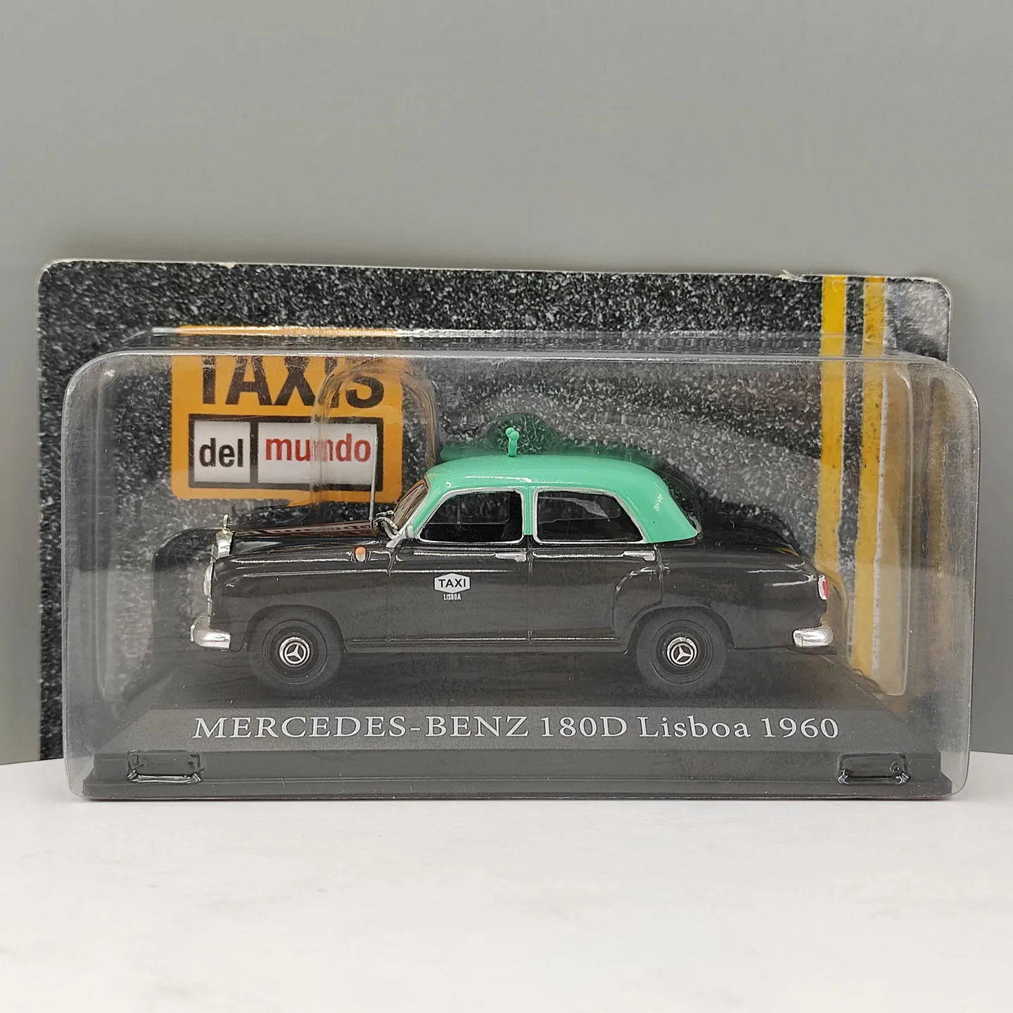 modele-de-voiture-en-alliage-diecast-a-l'echelle-1-43-180d-lisboa-1960-taxi