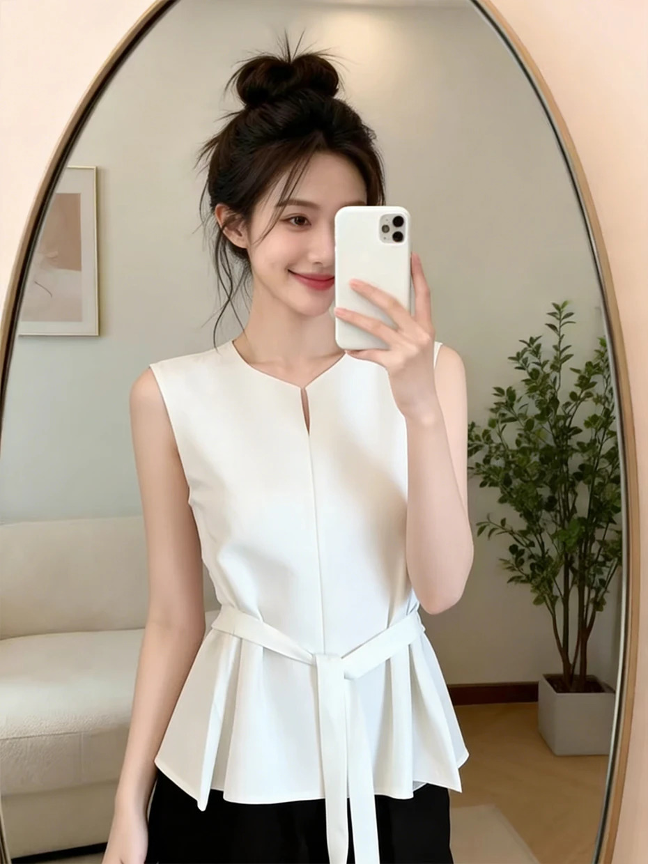 

Elegant Thin Suit Jacket Vest Women's Unique Sleeveless Top Layered Outerwear Waist-Cinching for Important Occasions