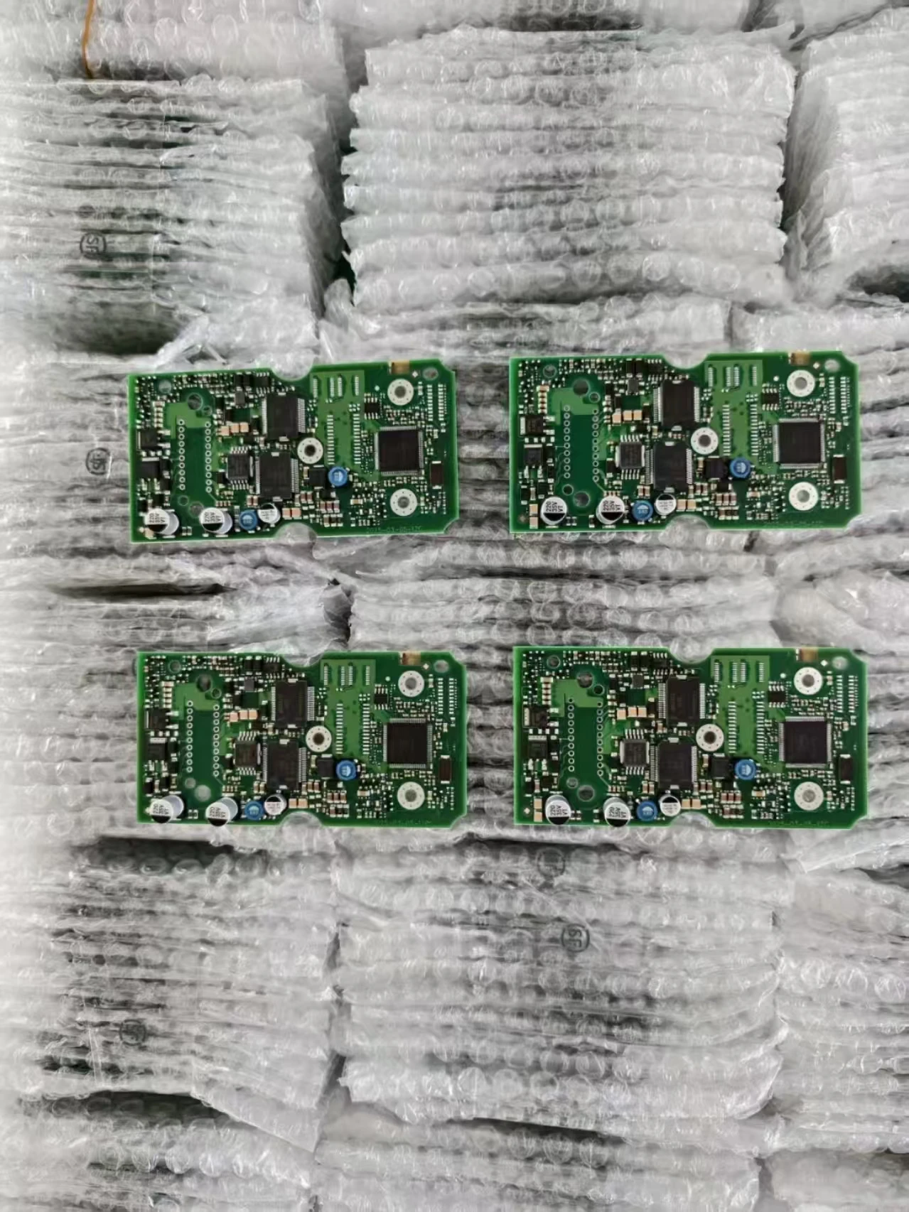 

Электронный контроллер для насоса мочевины, подходящий для грузовиков A000140788, ремонтный комплект печатной платы насоса мочевины