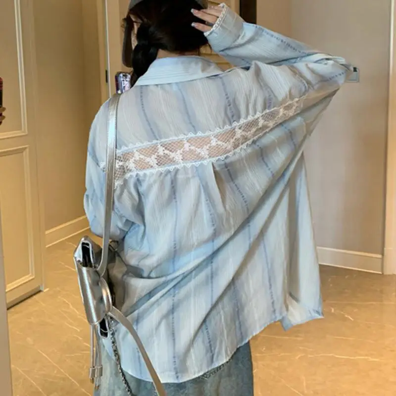 قميص كوري للفتيات بأكمام طويلة مزين بالدانتيل والخطوط لفصلي الربيع والصيف، ملابس فضفاضة للحماية من الشمس للنساء