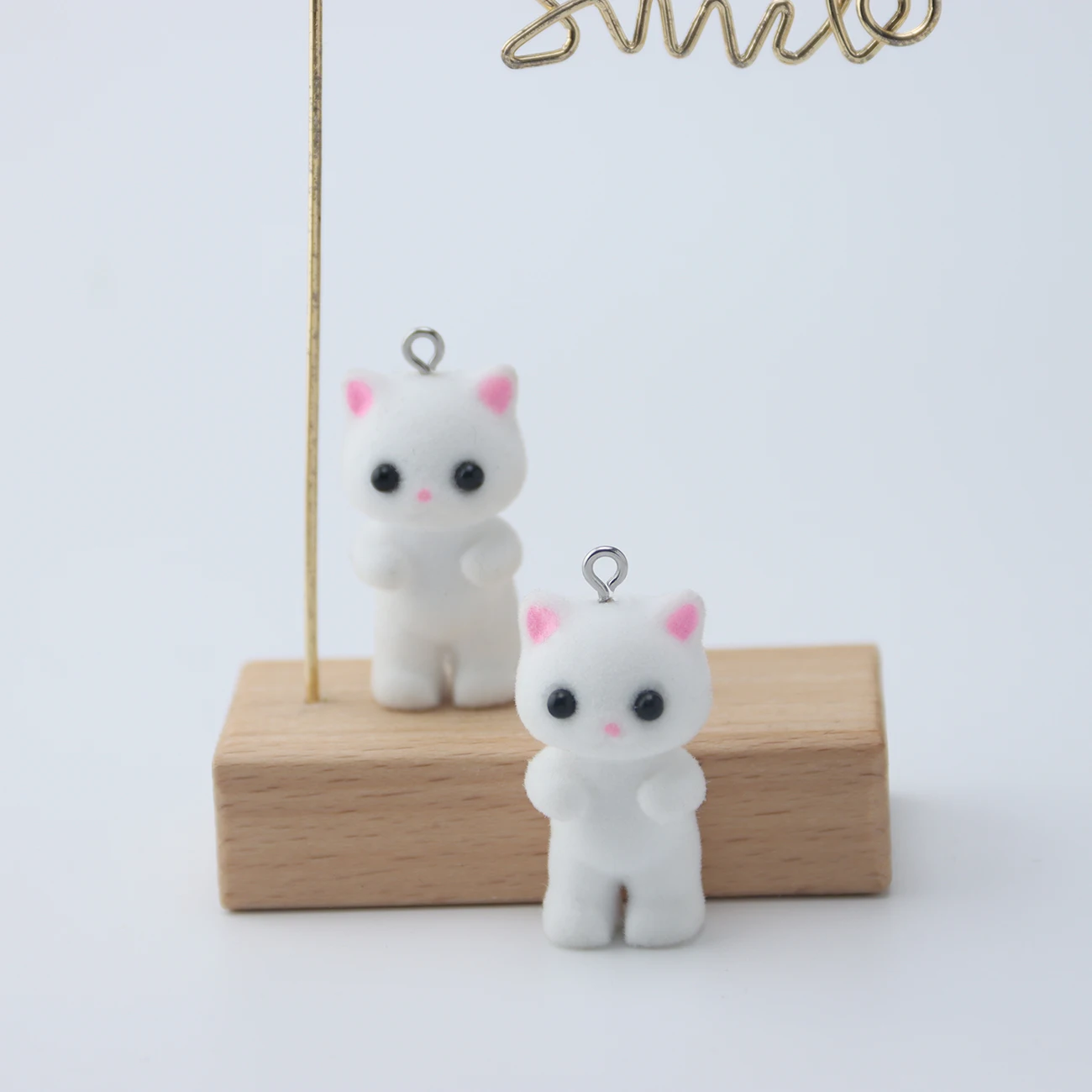 30pcs Kawaii Fluffy Flocking Cat Animal Charms Miniature Dolls Keychain Necklace Pendant DIY Crafts Jewelry Make fittings