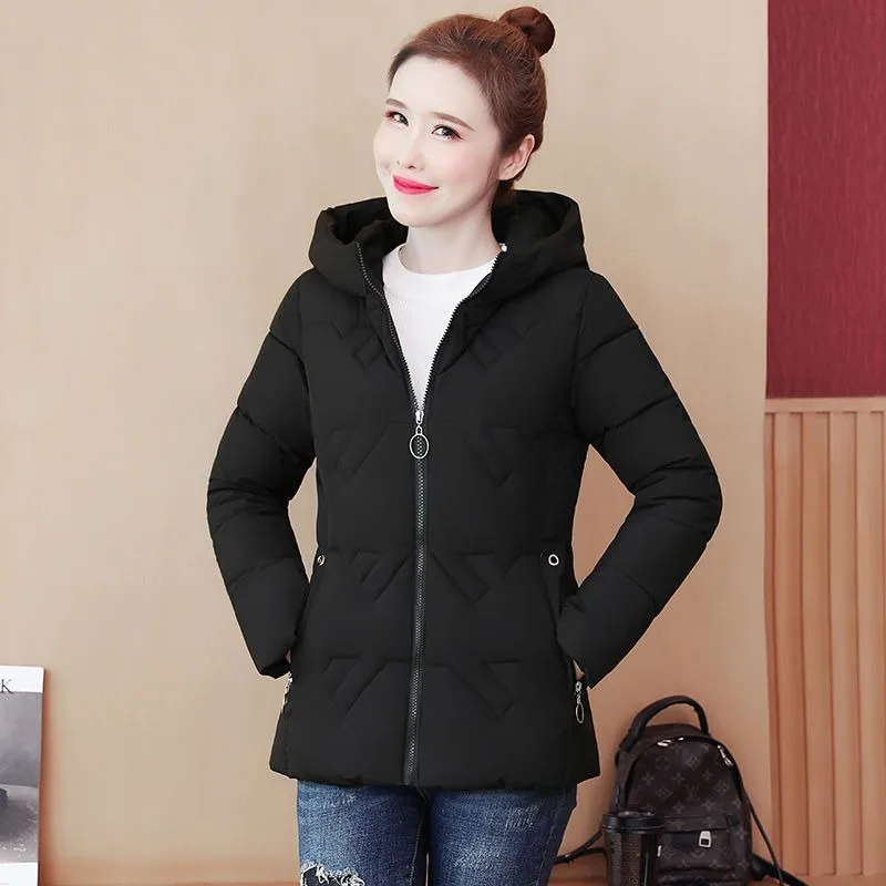 Frauen neue Baumwolle Mantel Winter jacke weibliche große kurze Parkas warme hin dünne verdickte Outwear Mode Kapuzen mantel