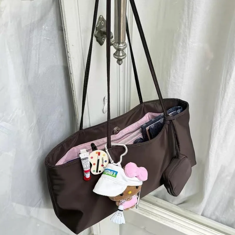 1pcs Wrinkle Resistant Light Matte PU Shoulder Bag Metal Hook Design Large Capacity Handbag For Dolls Books Outdoor Travel Use