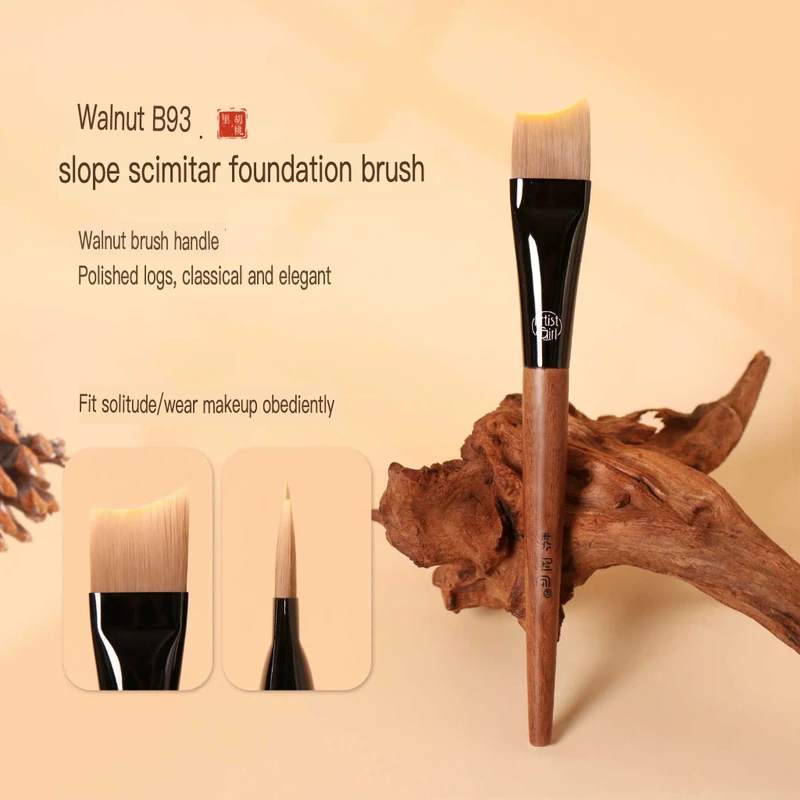 Painter B93 Slope-Blade Foundation Brush, Seamless Translucent, Portable And Quick To Apply Makeup, Beginner Makeup Brush