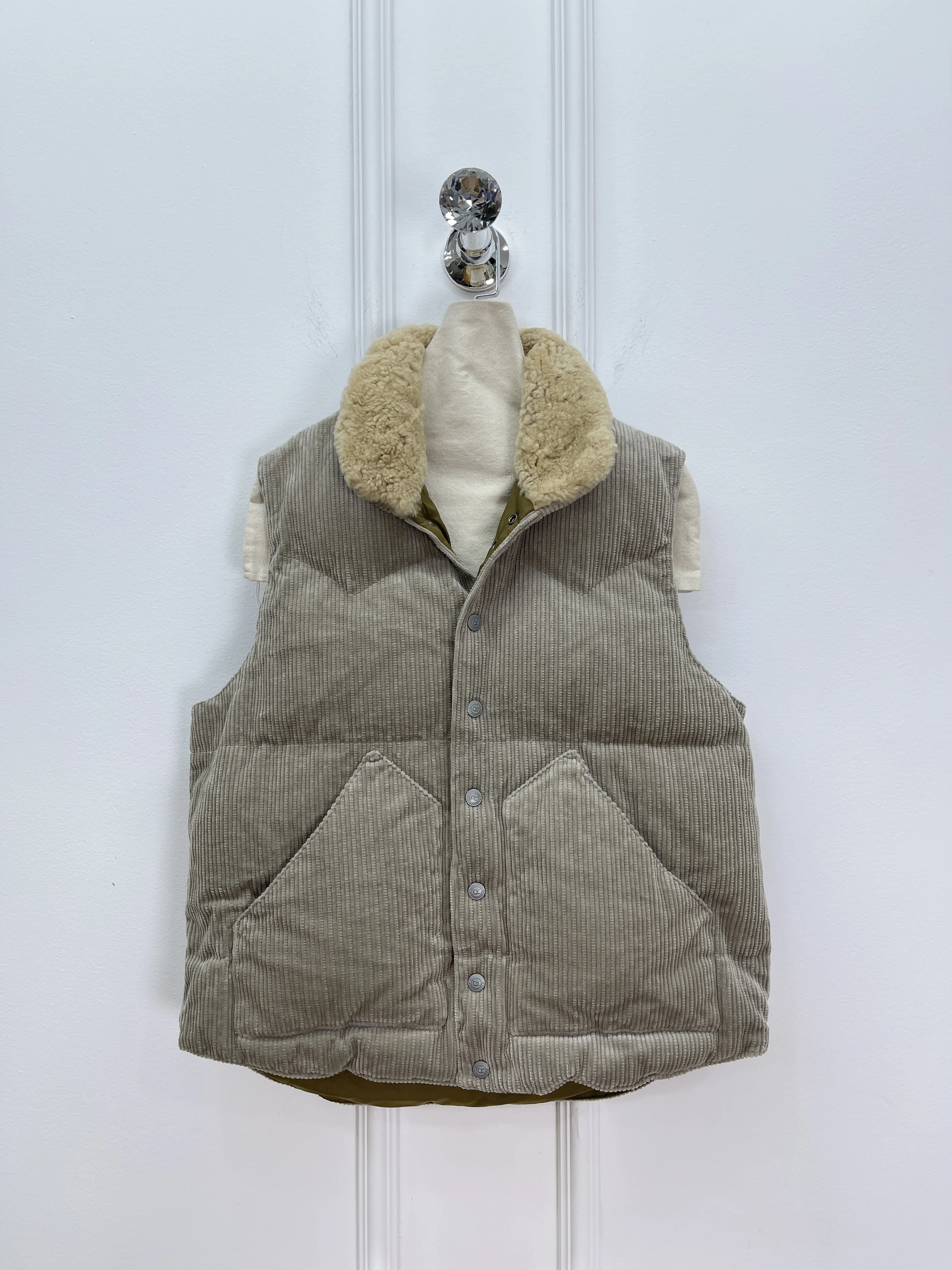 جديد الخريف/الشتاء عالية الجودة الرجعية نمط سروال قصير الفراء طوق مبطن سترة القطن للنساء