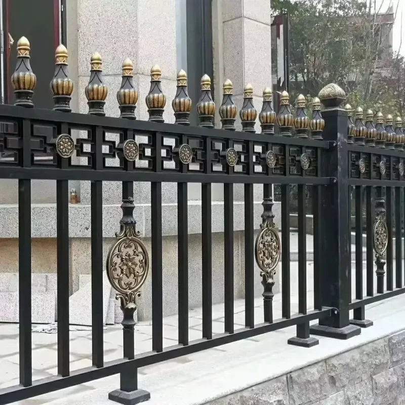 Spear Top Wrought Iron Boundary Fence Powder Coated Rust Security Railing Custom Size for Villa Yard Perimeter Enclosure