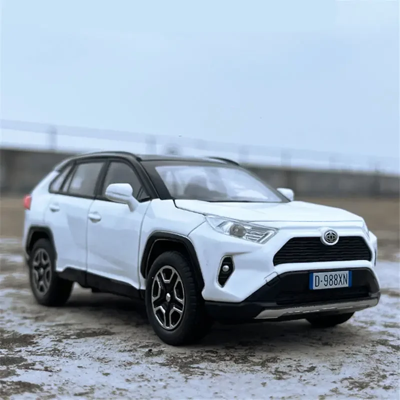 

New 1:24 RAV4 SUV Alloy Car Model Diecasts Metal Toy Off-road Vehicles Car Model High Simulation Sound and Light Childrens Gifts