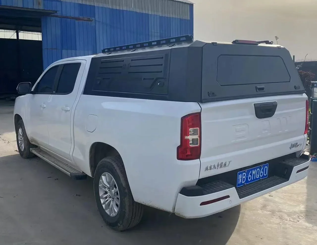 Suitable for BeiQI Calorie Pickup Truck Cargo Box Manganese Steel  Three Door Back Canopy Flat Top Truck Canopy