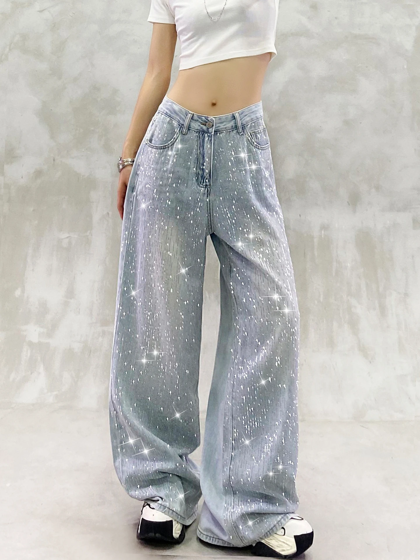 Celana Panjang Denim Kasual Pengeboran Panas Berkilau Blingbling Jeans Kaki Lebar Longgar Musim Semi Musim Panas Cocok untuk Semua Celana Lurus Wanita Berlian