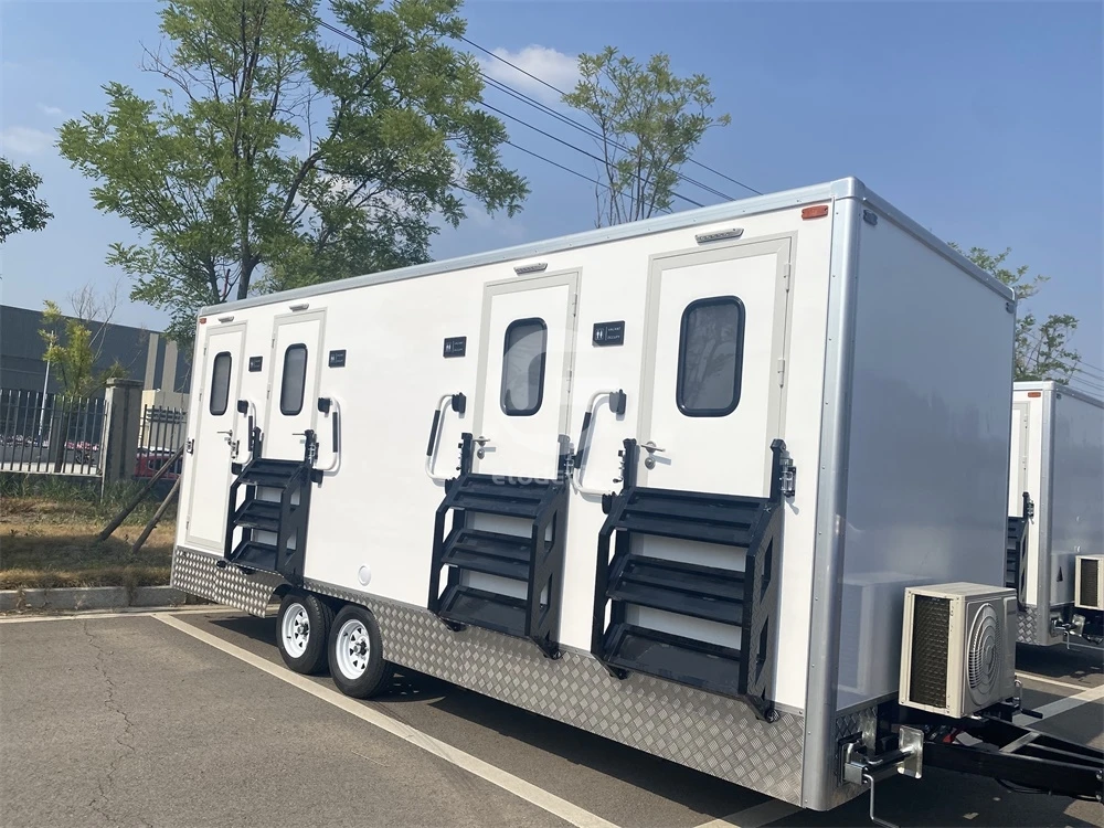 Toilette portatili popolari in Cina per la vendita in Cina Toilette mobile per esterni portatile Rimorchio WC mobile a basso costo