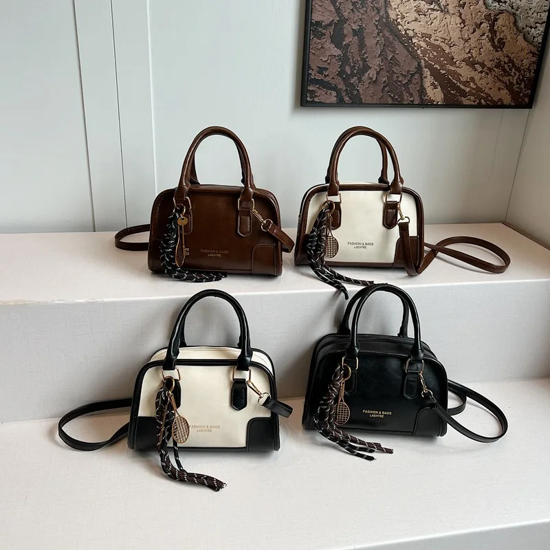 

Летняя винтажная маленькая сумка 2026 года для женщин: новая модная сумка-мессенджер на одно плечо, женская сумка-подушка для повседневного использования