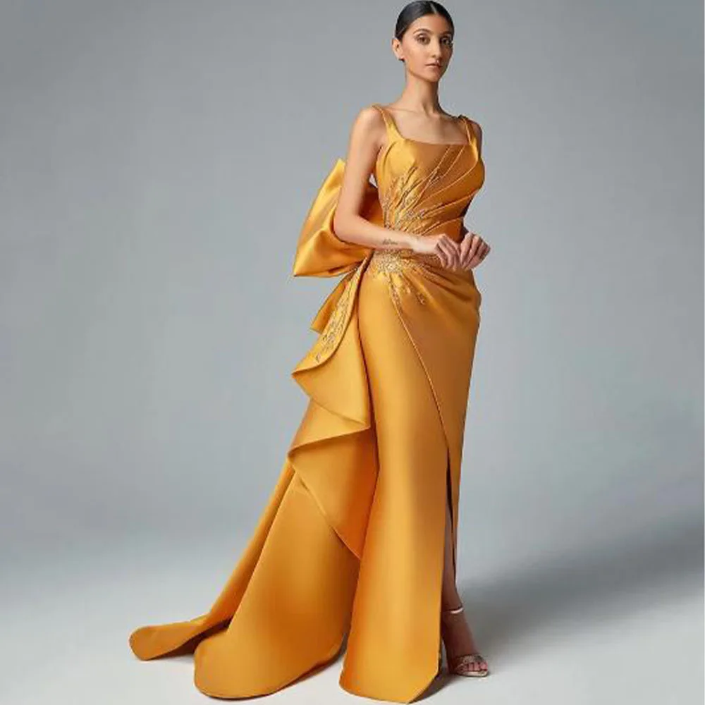 2023 Elegant Golden Satin Prom Dresses Square Collar Wedding Guest Gowns Backless Big Bow Beaded Evening Party Gowns Sleeveless