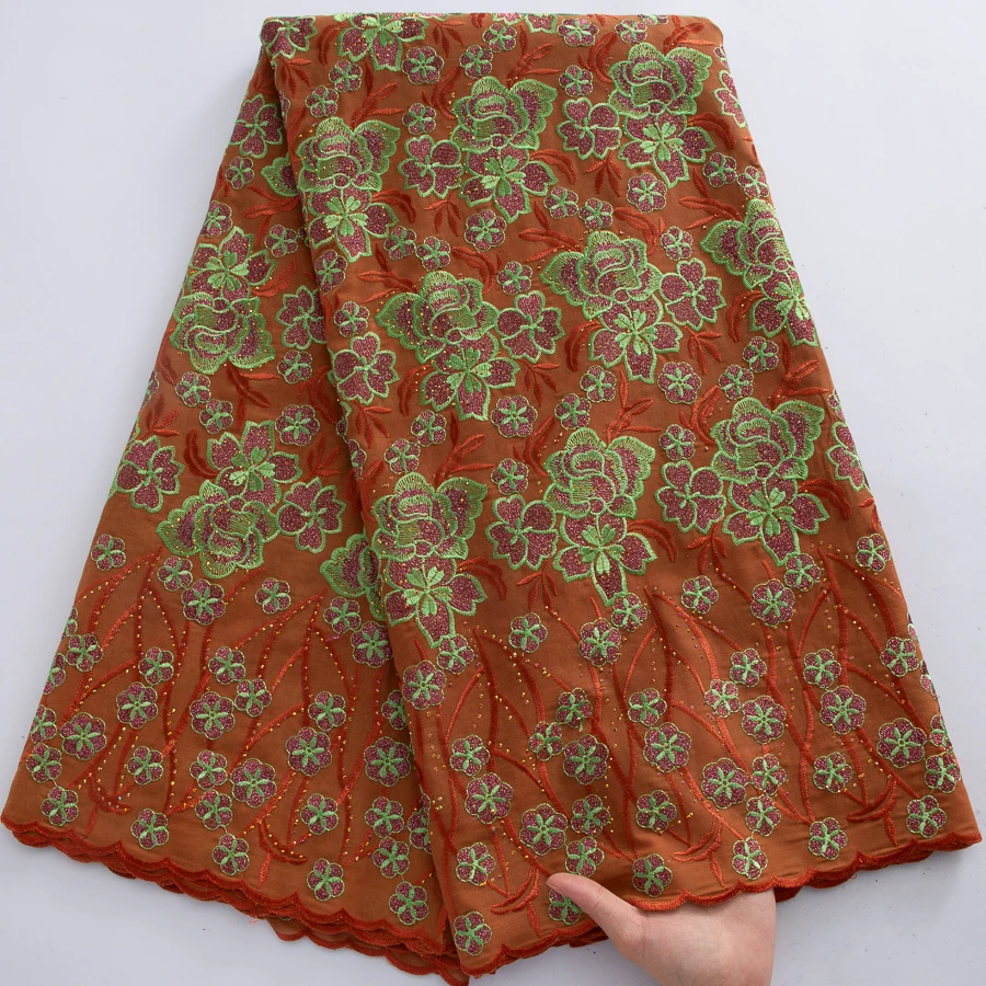 Braun-Grüner Blumen-Afrikanischer Baumwoll-Spitzenstoff, Strass-Bestickte Nigerianische Schweizer Voile-Spitze für Hochzeitskleider