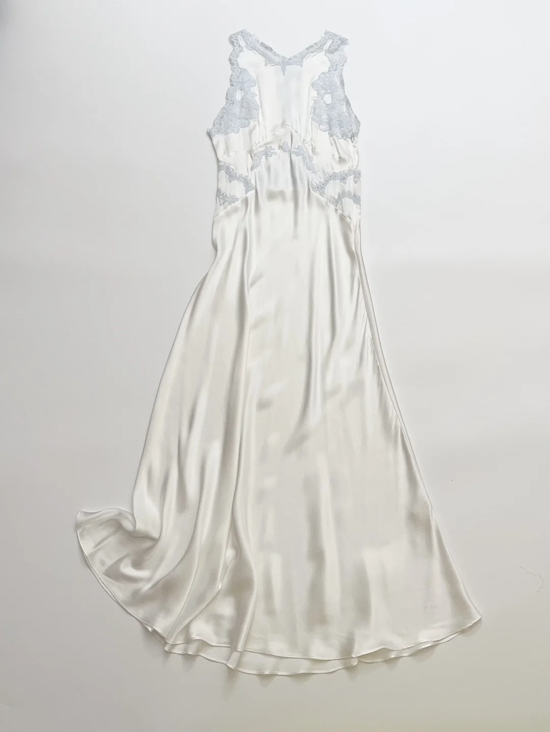 Luxuriöses perlweißes Seiden-Abendkleid, sexy A-Linien-Kleid mit hohler Blumen-Spitzenstickerei, elegantes neues Damen-Partykleid