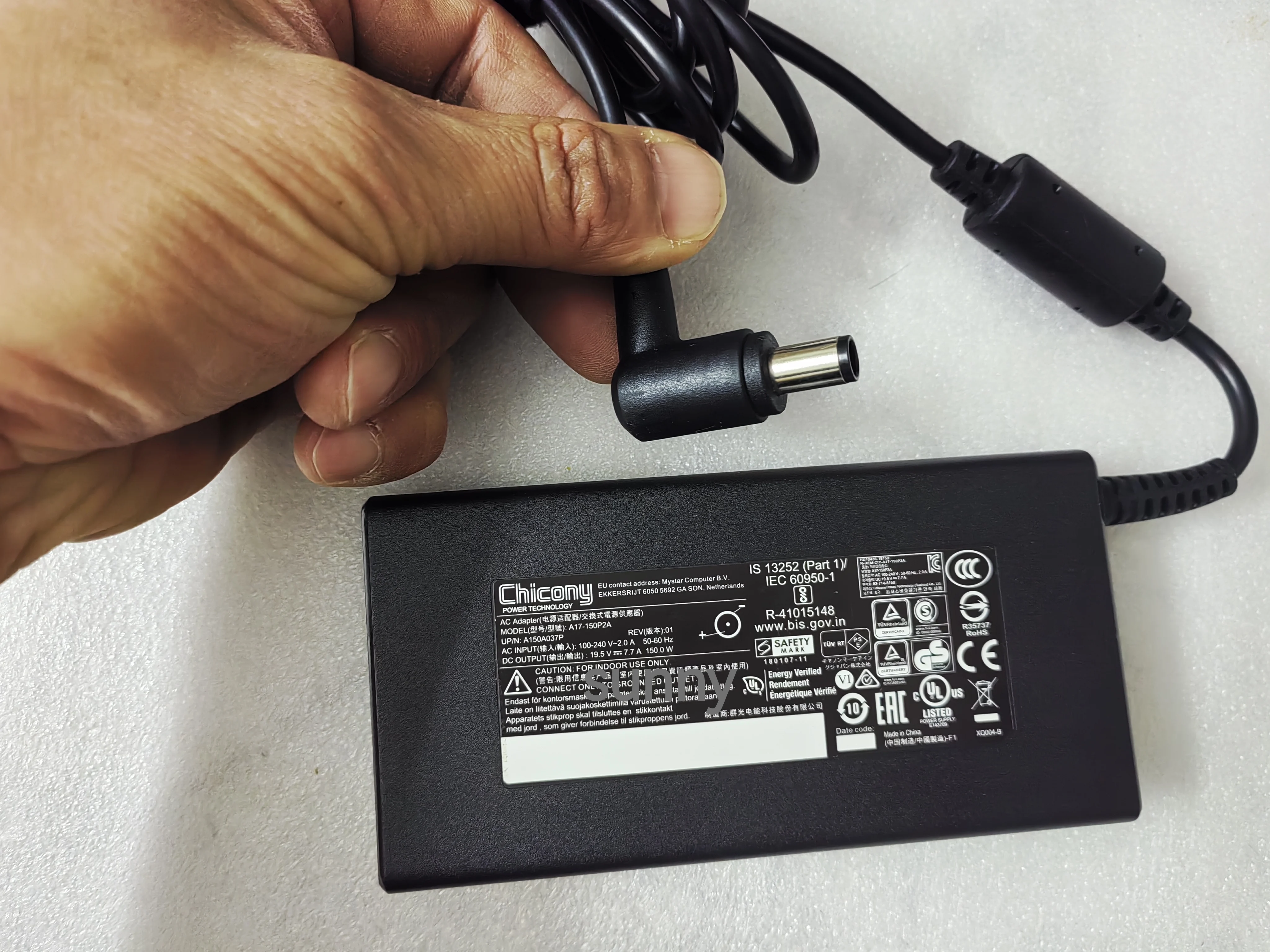 NEW OEM Slim Chicony 19.5V 7.7 - Pc Gaming Msi 评论和价格