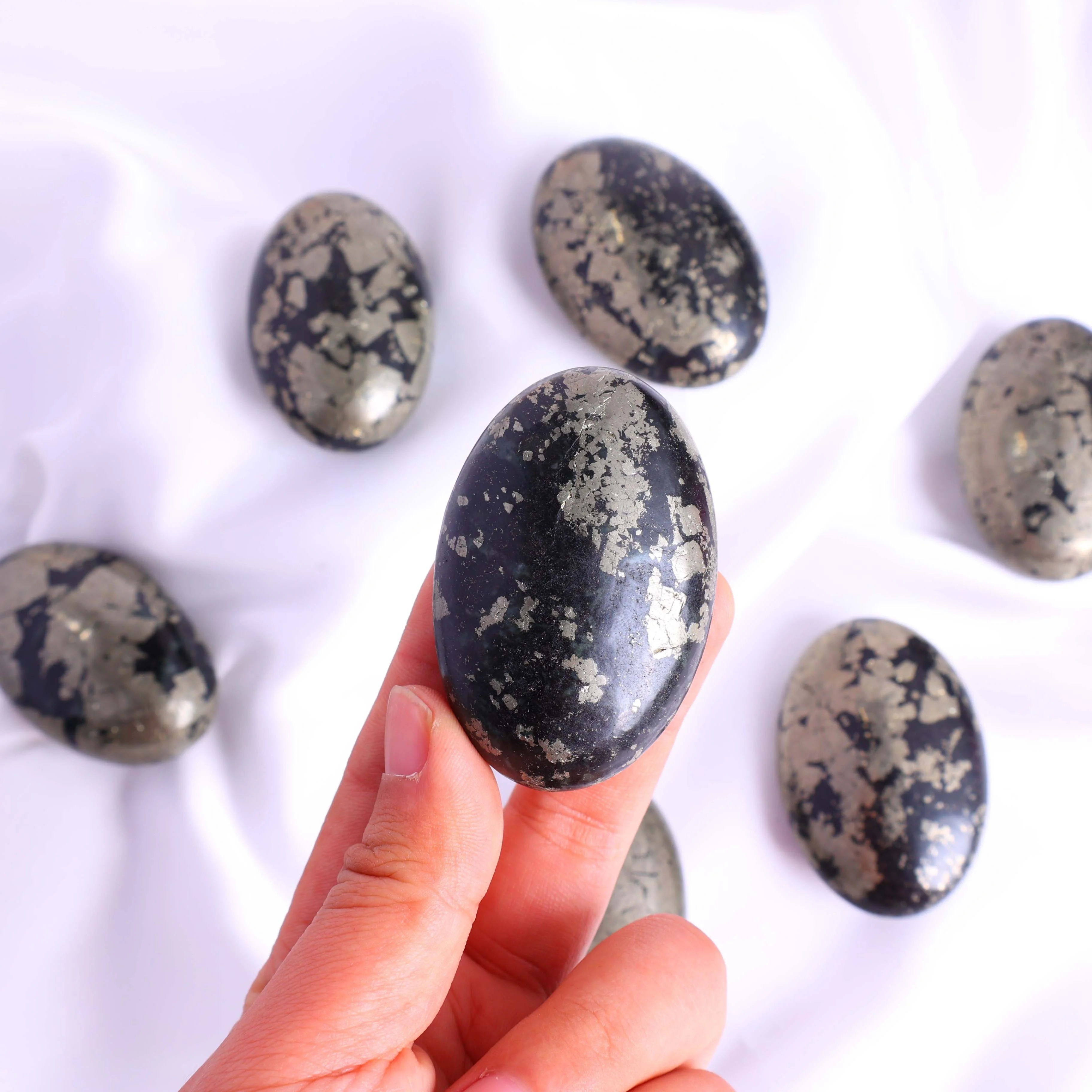 

Nature Pyrite Palm For Home Office Decoration Yoga Meditation Gift