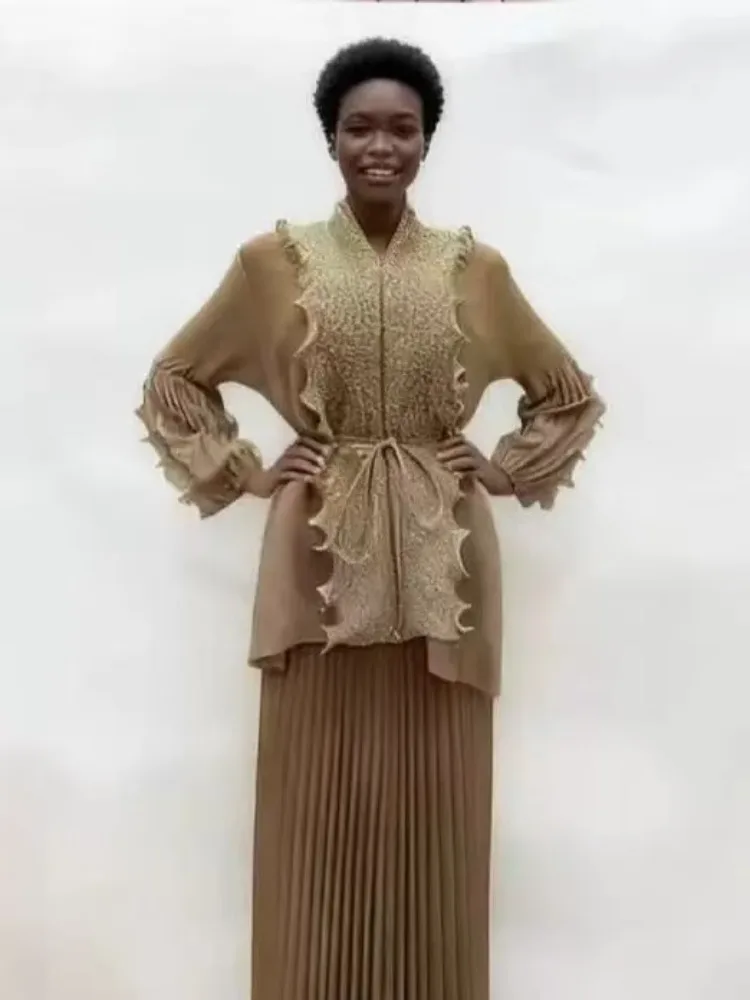 ชุดเซ็ตสองชิ้น เสื้อจีบพลีททรงหลวม กระโปรงจีบพลีท ดีไซน์หรูหรา งานหนัก คุณภาพสูง ชุดสูทใหม่ เสื้อผ้าผู้หญิง คอลเลคชั่นใหม่ ฤดูใบไม้ผลิและฤดูใบไม้ร่วง ปี 2025