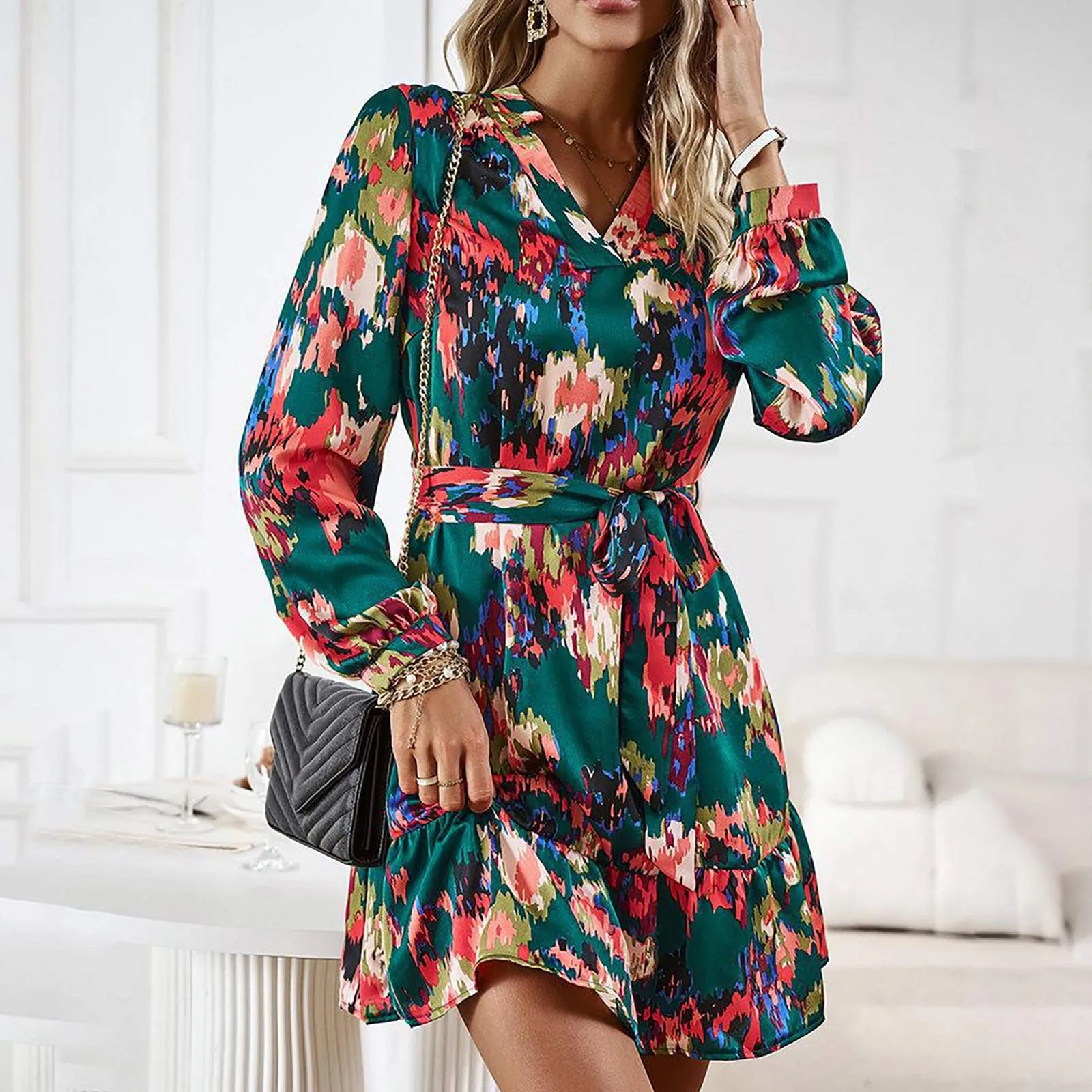 

Woman V Neck Multicolor Geometric Printing Long Sleeve Slim Fit Comfortable Waist Frenum Fashion Lohas Time Casual Dress