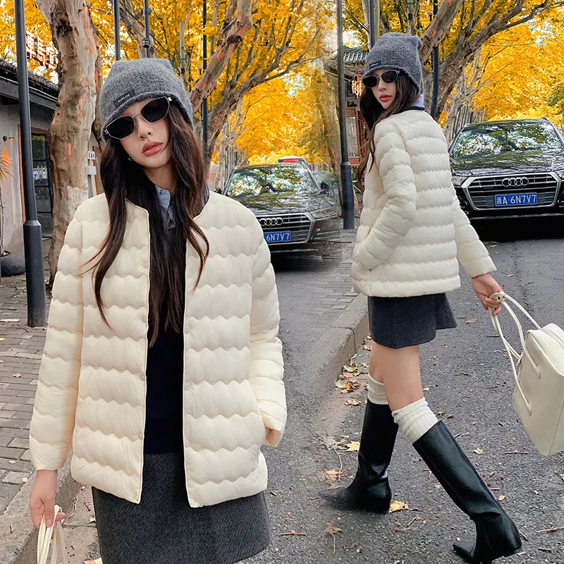 

Women's Lightweight Cotton Jacket Short Quilted Warm round Neck Slimming Top for Autumn Winter Outerwear with Inner Vest